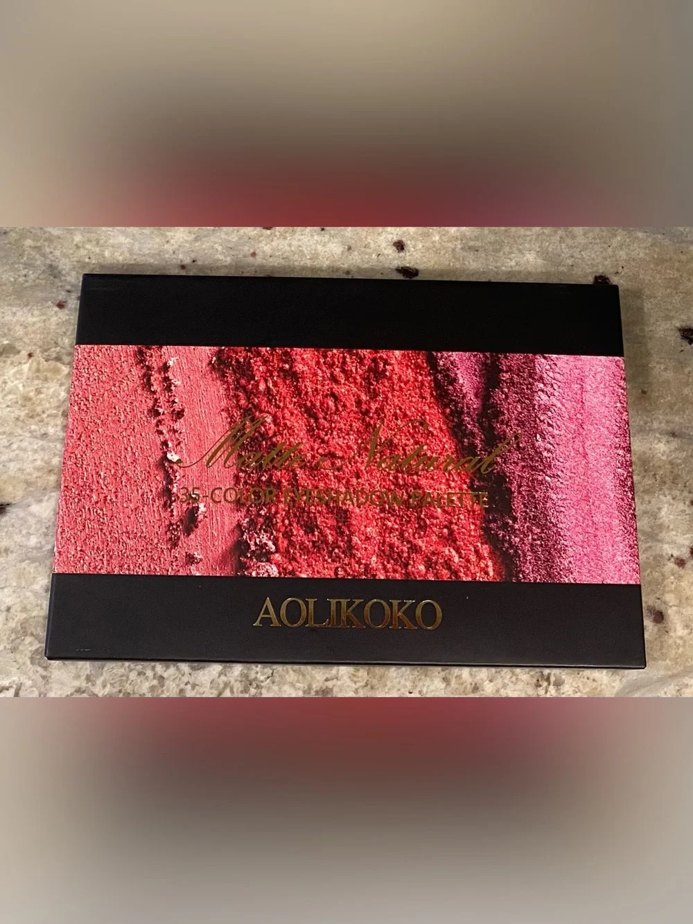Aolikoko Matte Natural 35 Color Eyeshadow Palette with mirror